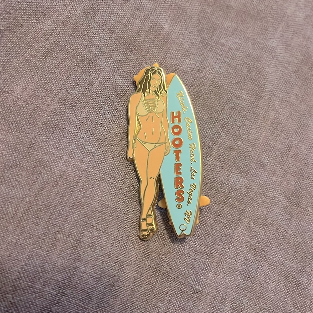 Limited Edition Hooters Pin